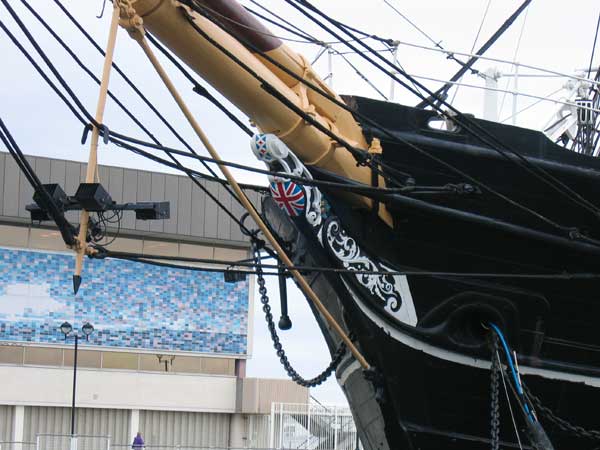 HMS Discovery prow, detail