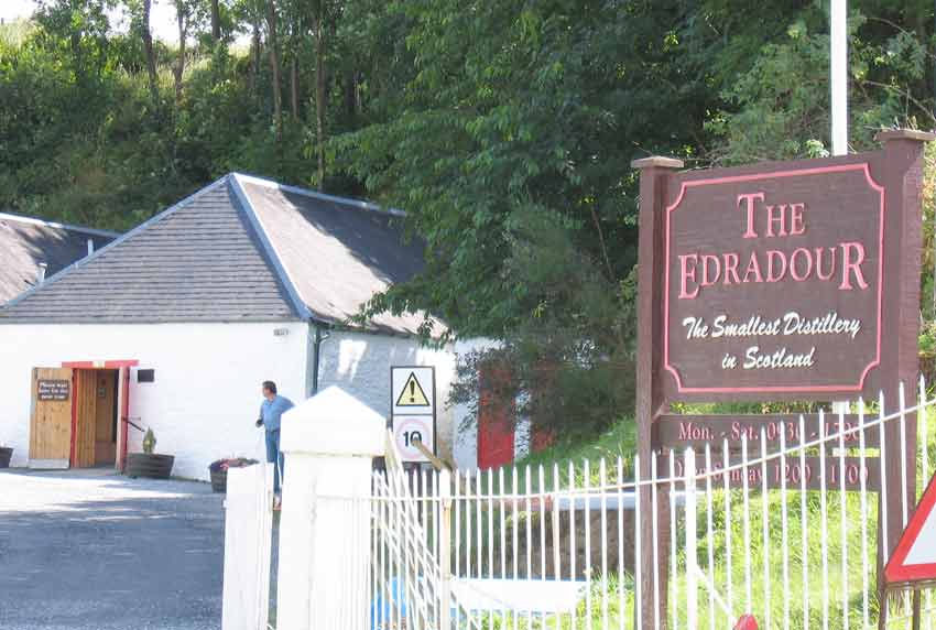 Edradour’s sign and beginning of tour location